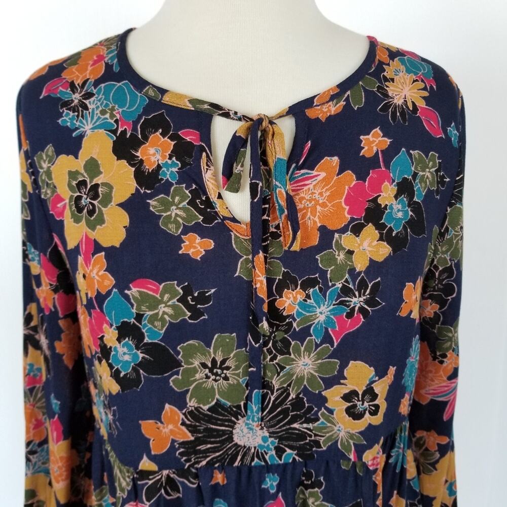 Rachel Zoe Top Womens Small Navy Floral Babydoll Boho Tie Neck Blouse NWT